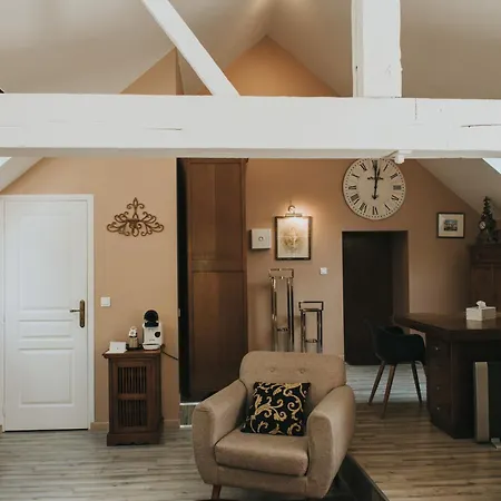 ホテル Logis Hotel-restaurant - Le Moulin D'artres アルトル
