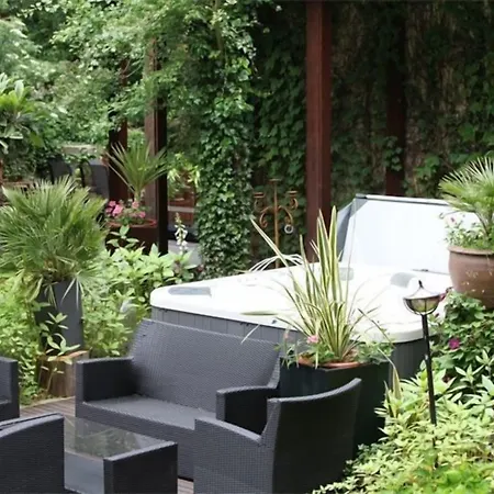 Logis Hotel-restaurant - Le Moulin D'artres Hotel Artres