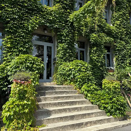Logis Hotel-restaurant - Le Moulin D'artres Hotel Artres