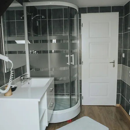 ホテル Logis Hotel-restaurant - Le Moulin D'artres 3*