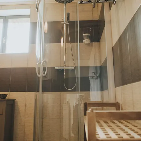 فندق Logis Hotel-restaurant - Le Moulin D'artres 3*