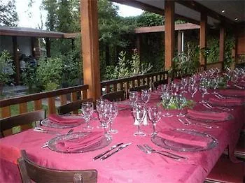 Hotel Logis Hotel-restaurant - Le Moulin D'artres Artres